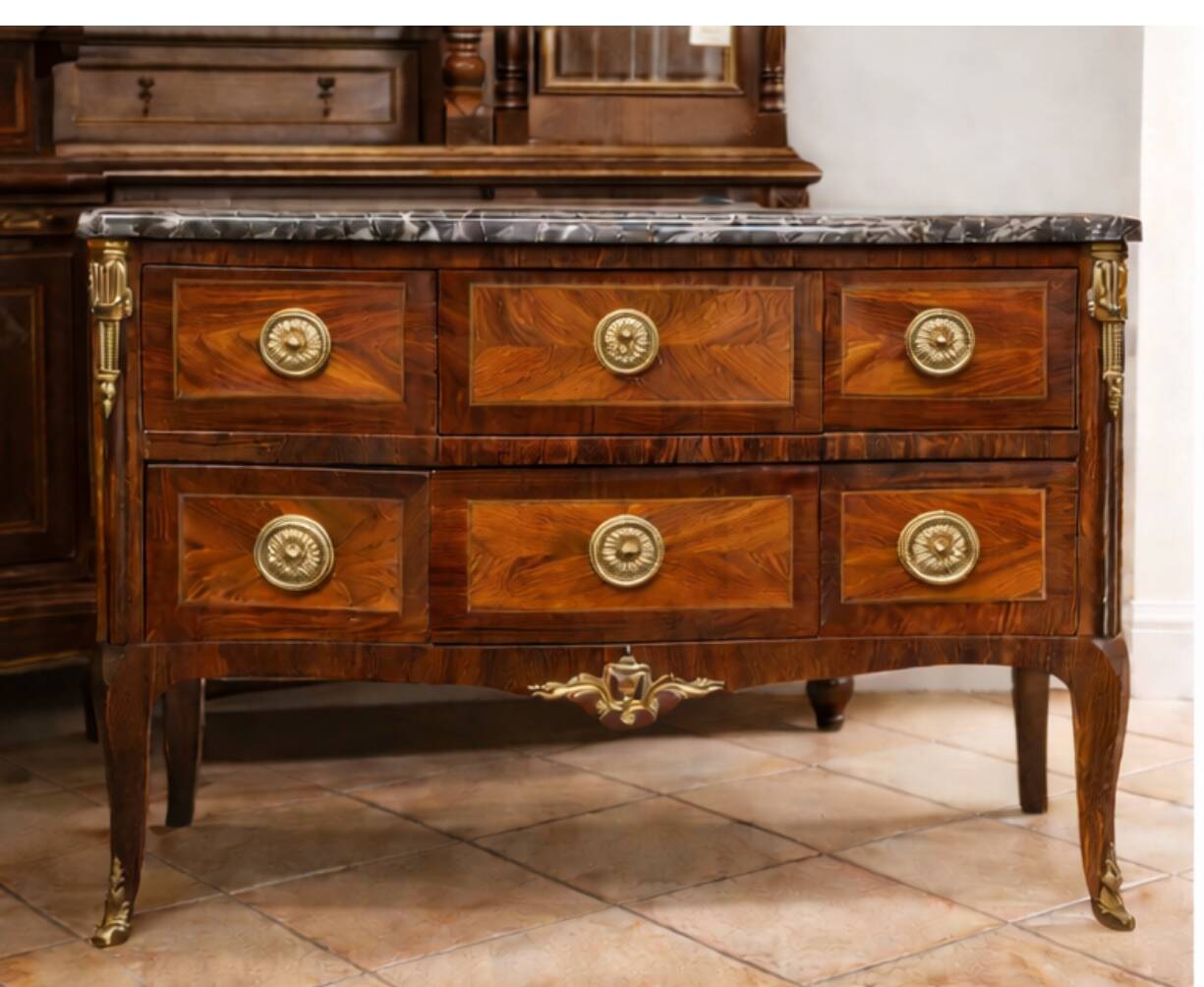 Small Louis XV transitional chest of drawers – precious wood veneer and marble.
