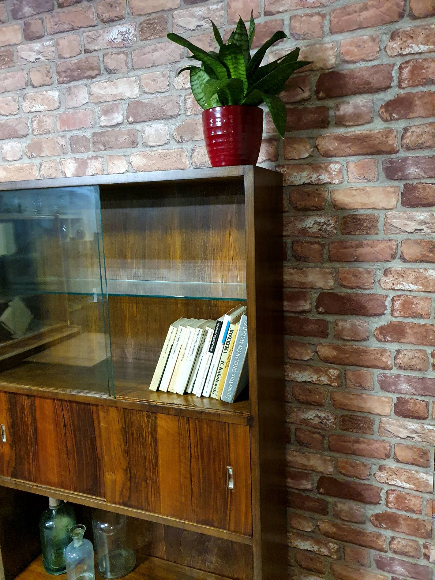 Bibliothèque rénovée vitrine années 1960 rétro vintage, Polska