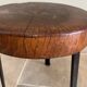 Tabouret tripode brutaliste