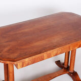 Bureau d’écriture en érable Biedermeier autrichien restauré du 19ème siècle, années 1830