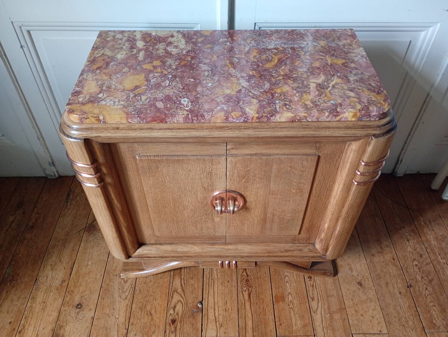 Antique oak chest of drawers