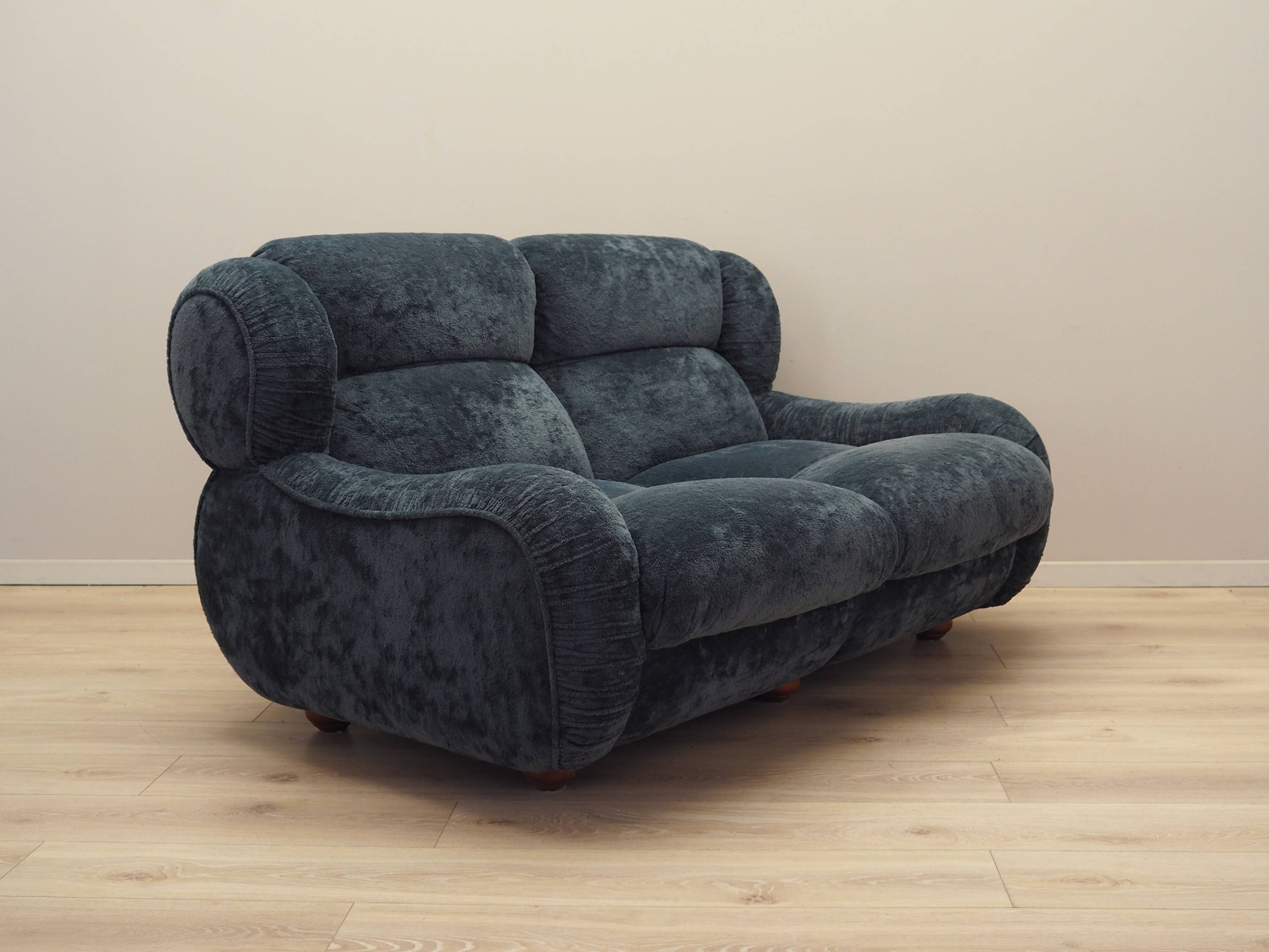 Navy blue velour sofa, Italian design, 1970s, production: Italy
