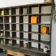 Meuble de métier à casiers bibliothèque