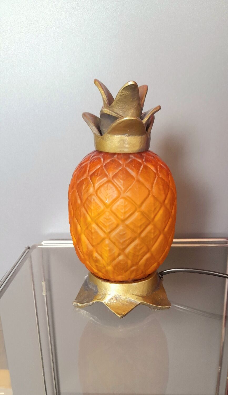 Pineapple lamp