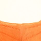 Sofa Togo conçu par Ligne Roset Petit Canapé Couleur Orange Juteux