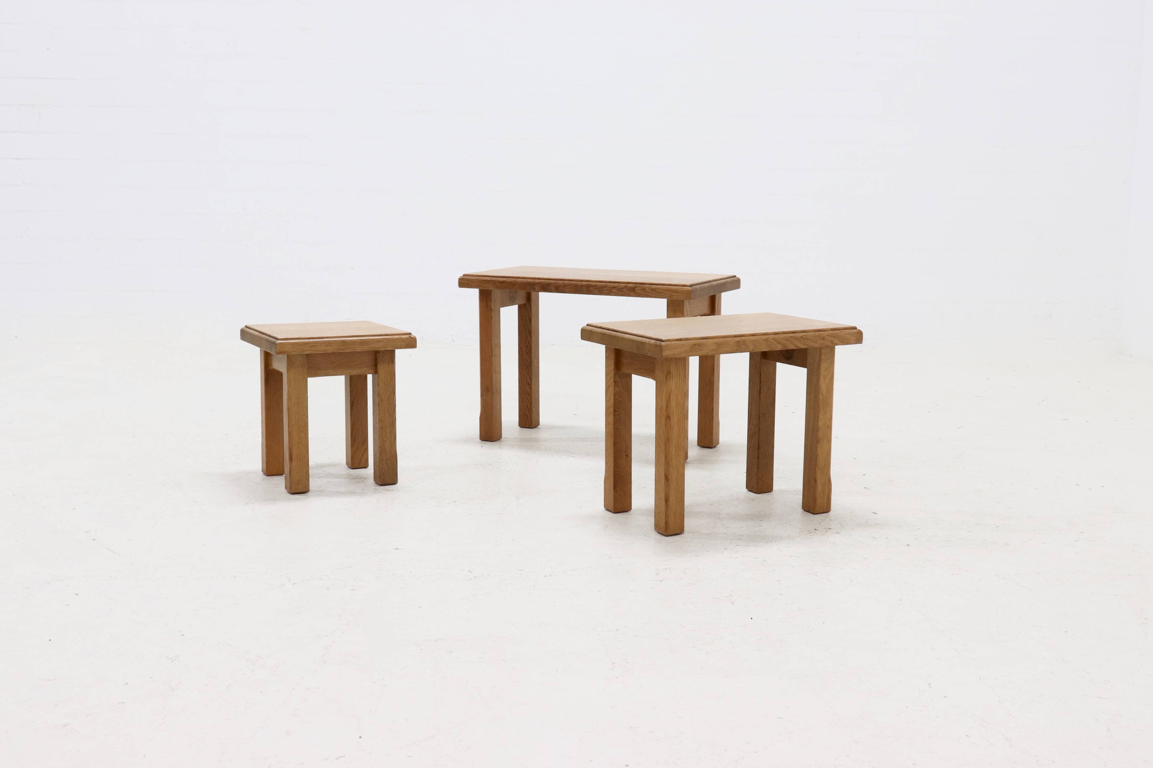 Ensemble de 3 tables gigognes en chêne blond de style brutaliste 1960