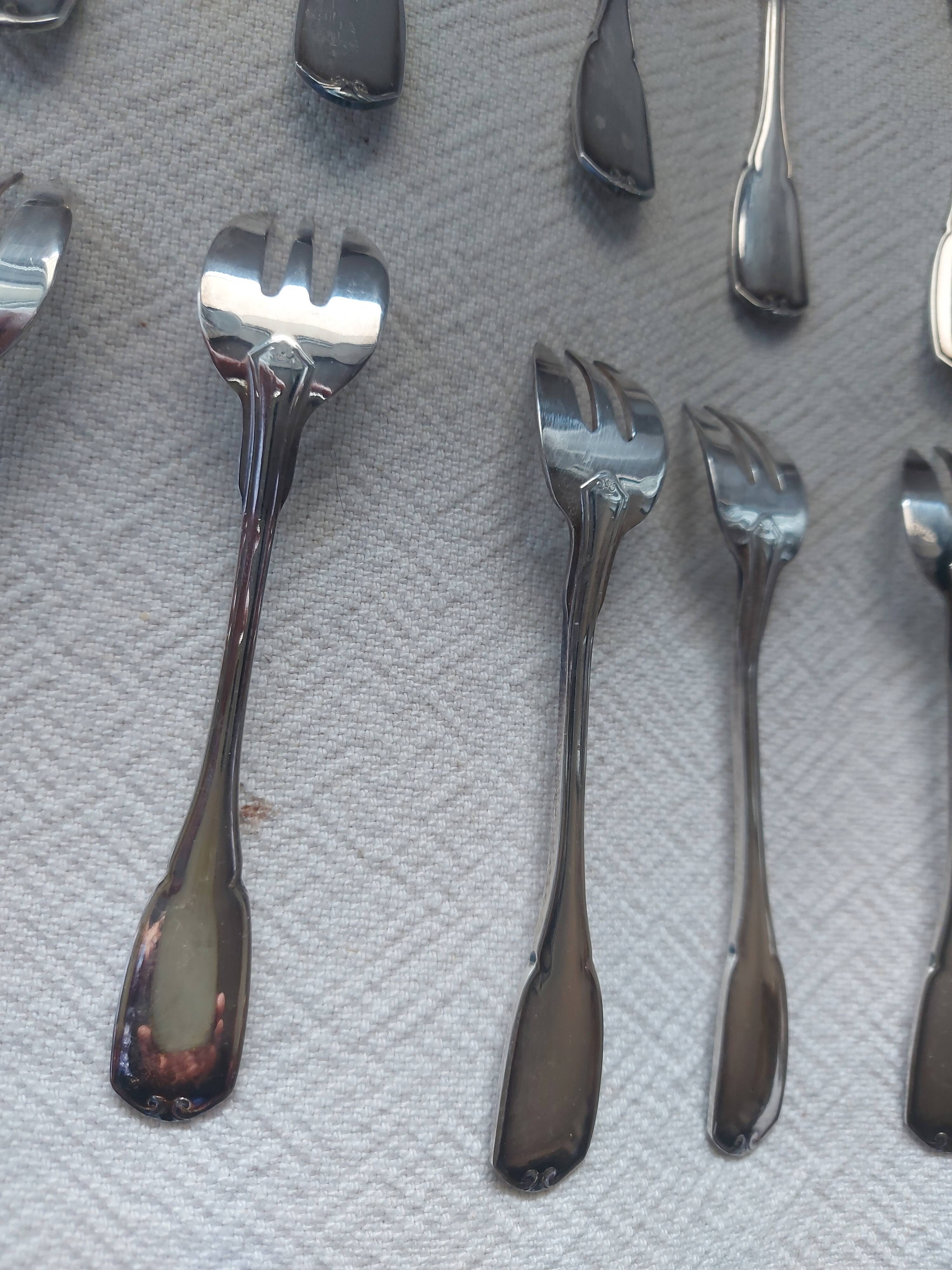 12 dessert forks in silver metal cailard bayard