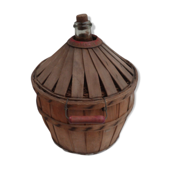 Old lady jeanne 10 liters in wood and straw
