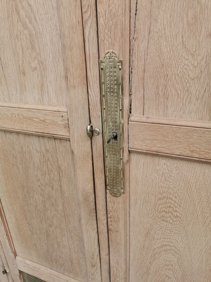Wooden locker room bank of France period 1930