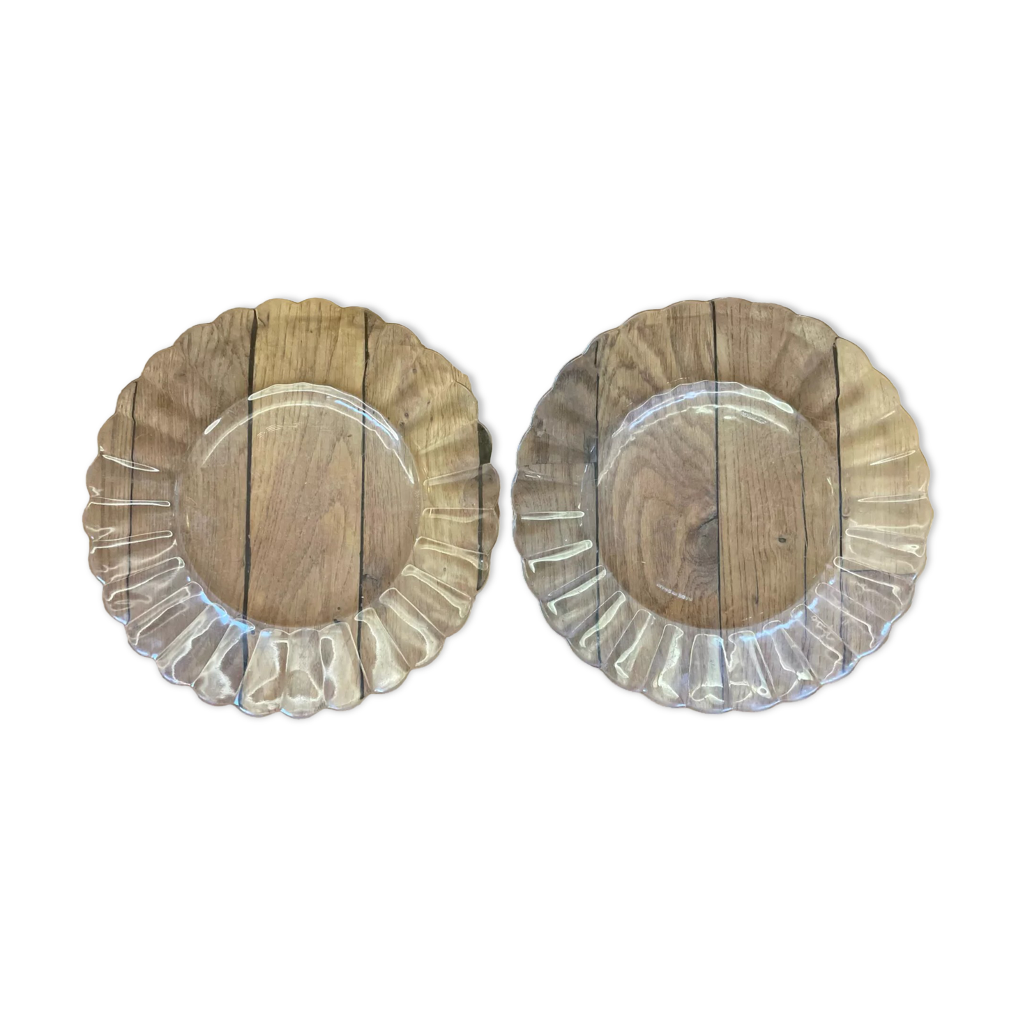 Pair of Dishes Plates Duralex model Marguerite vintage