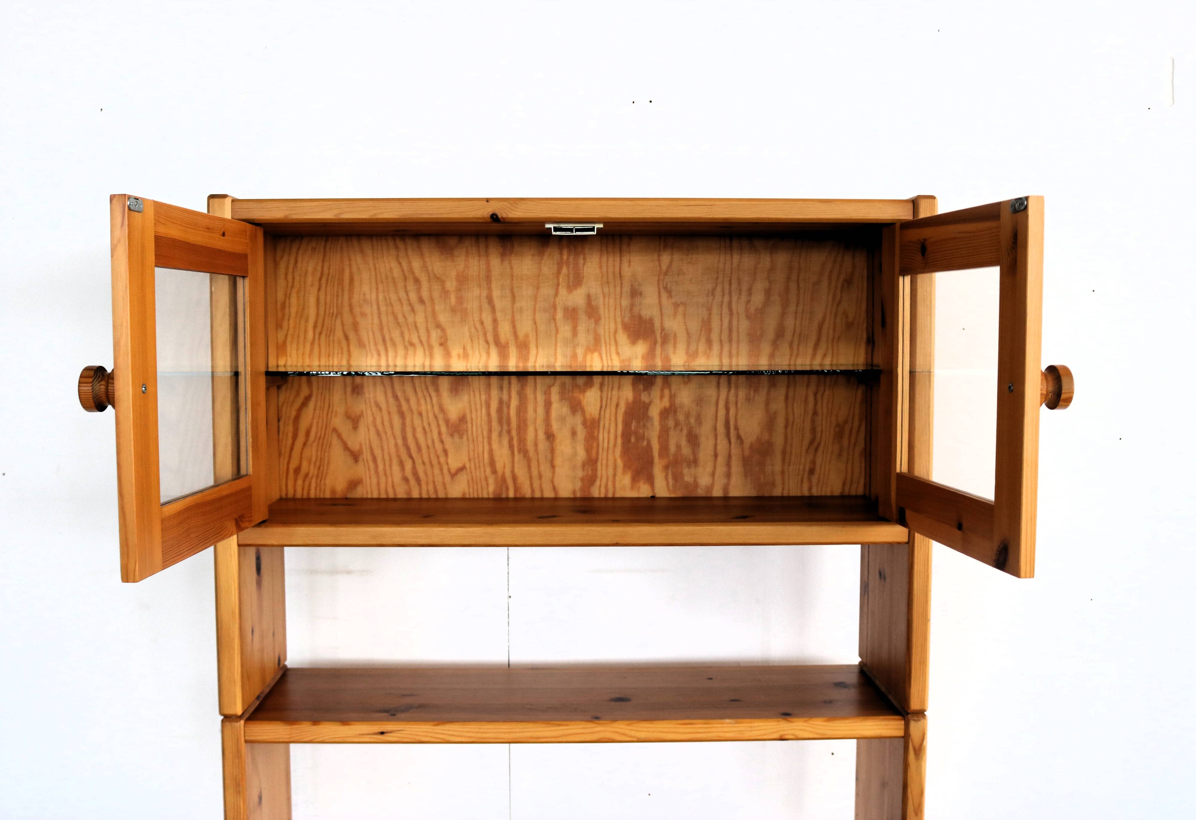 Vintage wall unit | wall cabinets | swedish | 70's | Selency