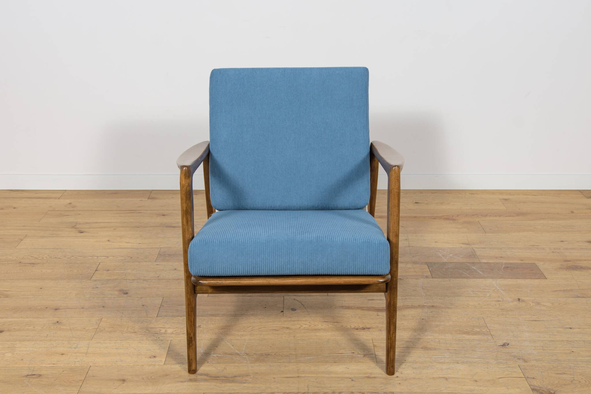 Model 300-139 Armchairs from Swarzędz Factory, Poland, 1960s, Set of 2
