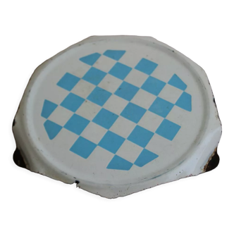 Enamel trivet