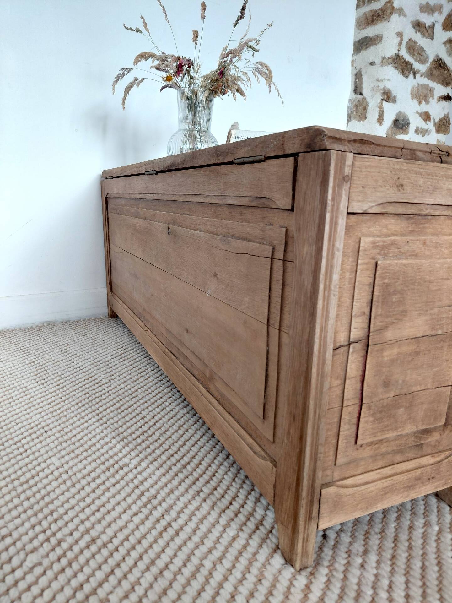 Large antique wedding chest in raw oak from the 19th century (shallow depth)