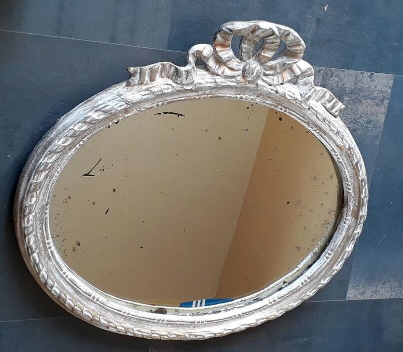 Mirror oval medallion style Napoleon III 45 x 42cm
