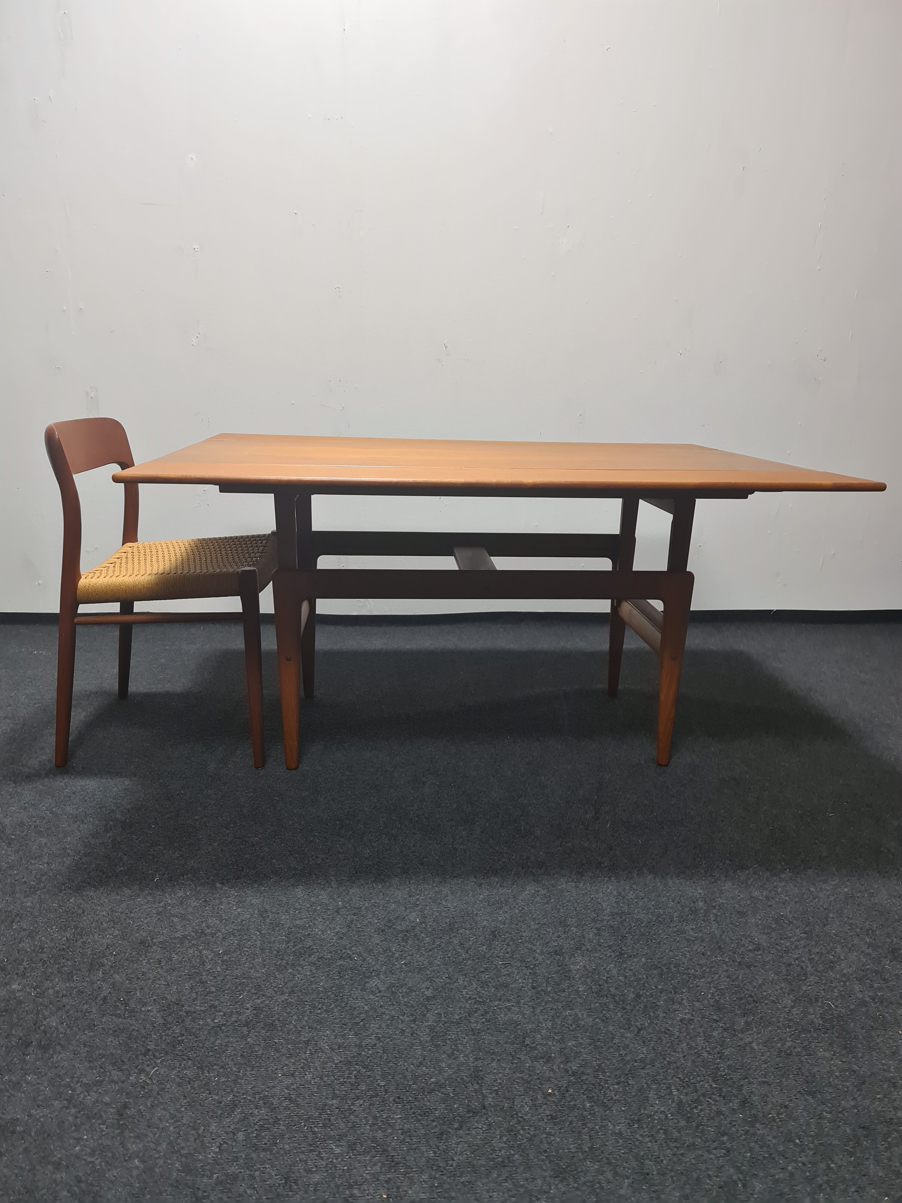 Danish adjustable teak coffee table, Kai Kristiansen