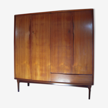 Wardrobe in teak