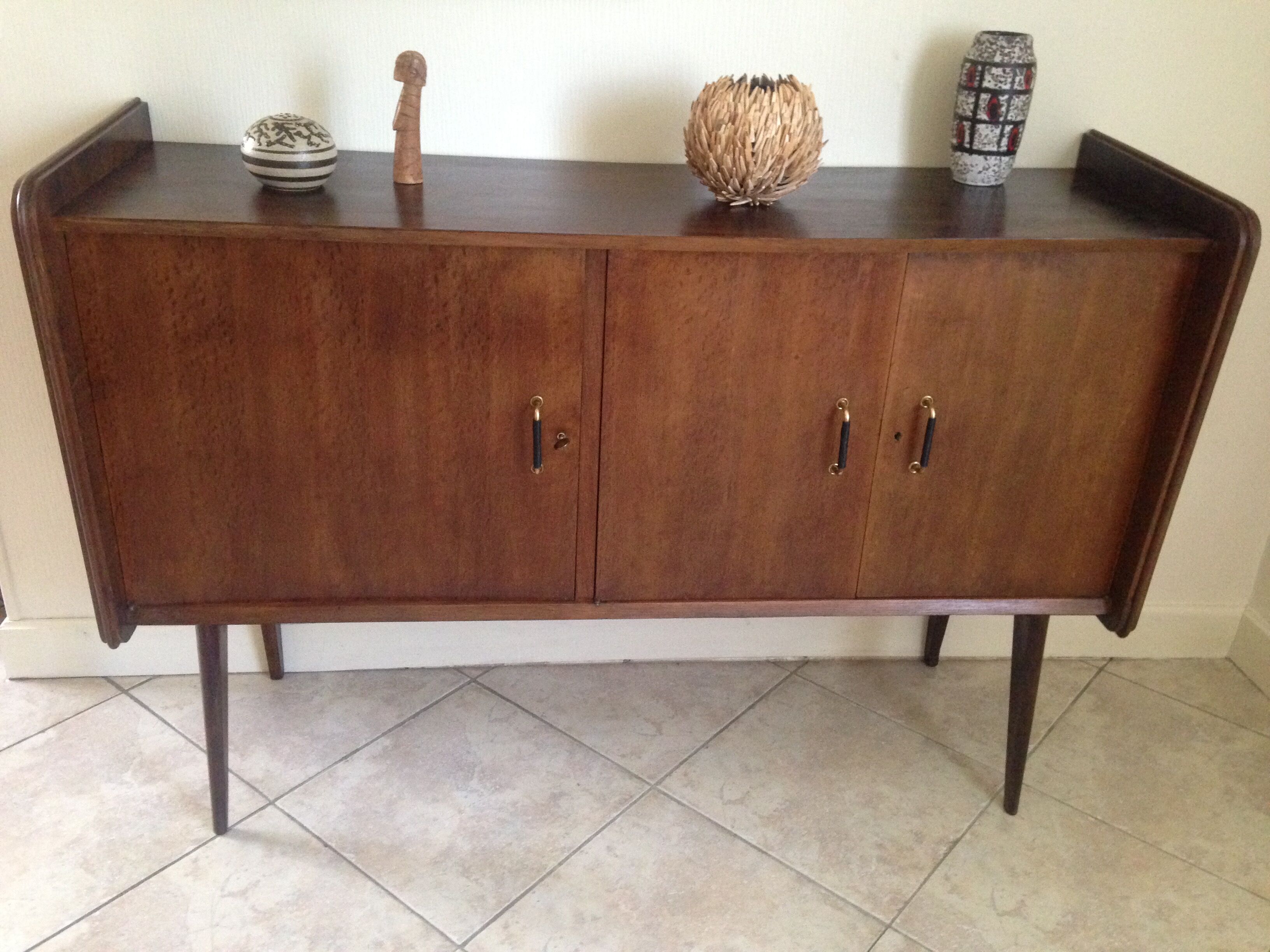 Sideboard SAM Edition with compass feet