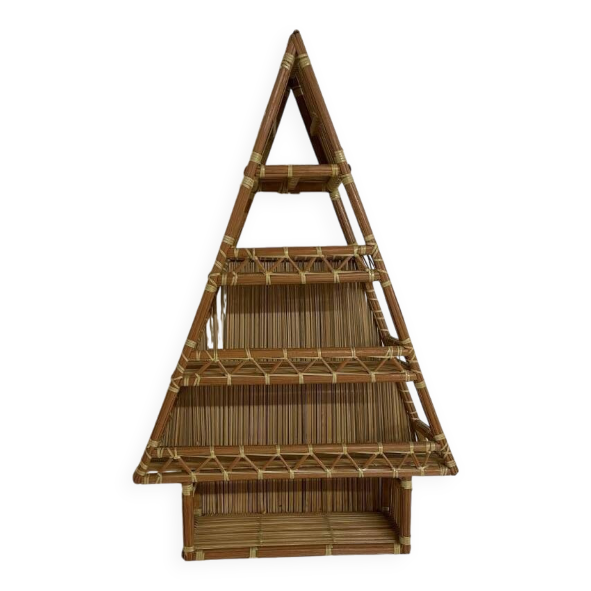 Etagère en forme de sapin