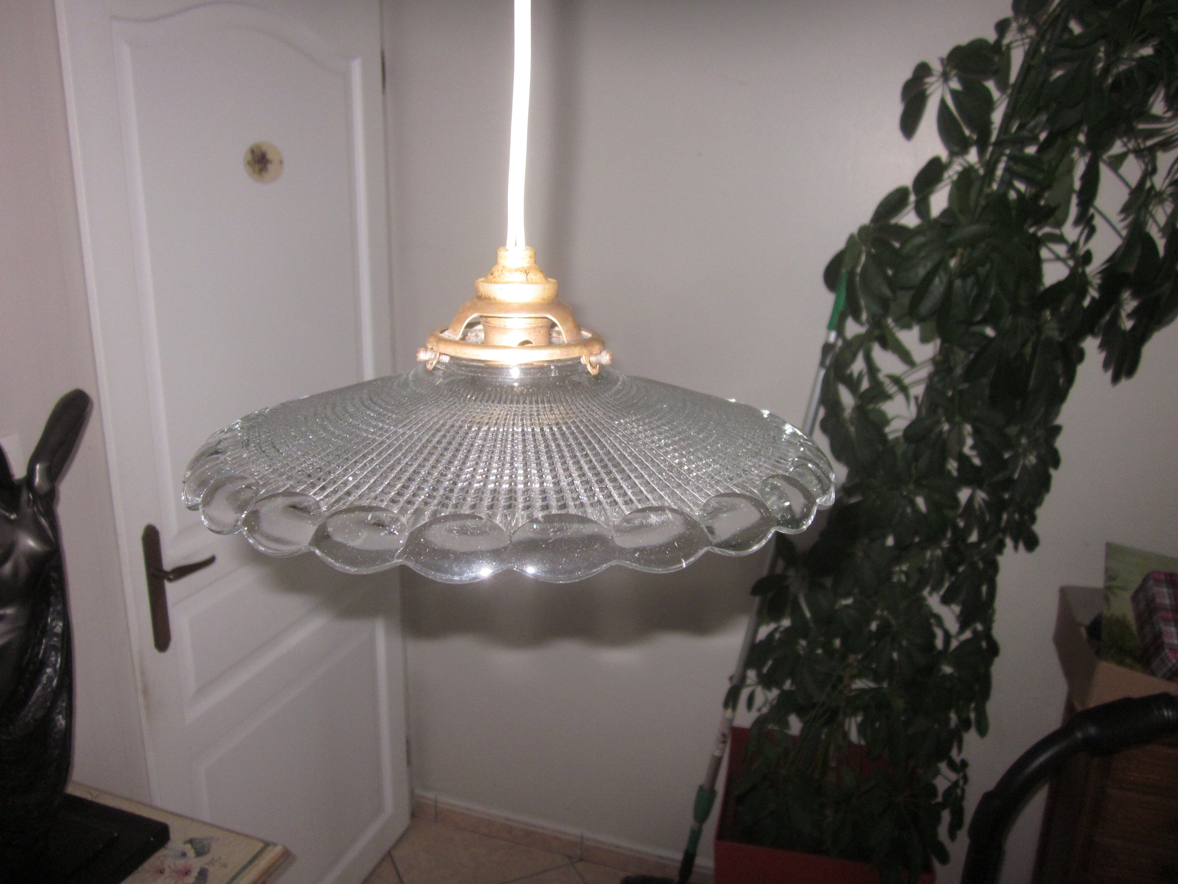 Glass suspension of the 50s