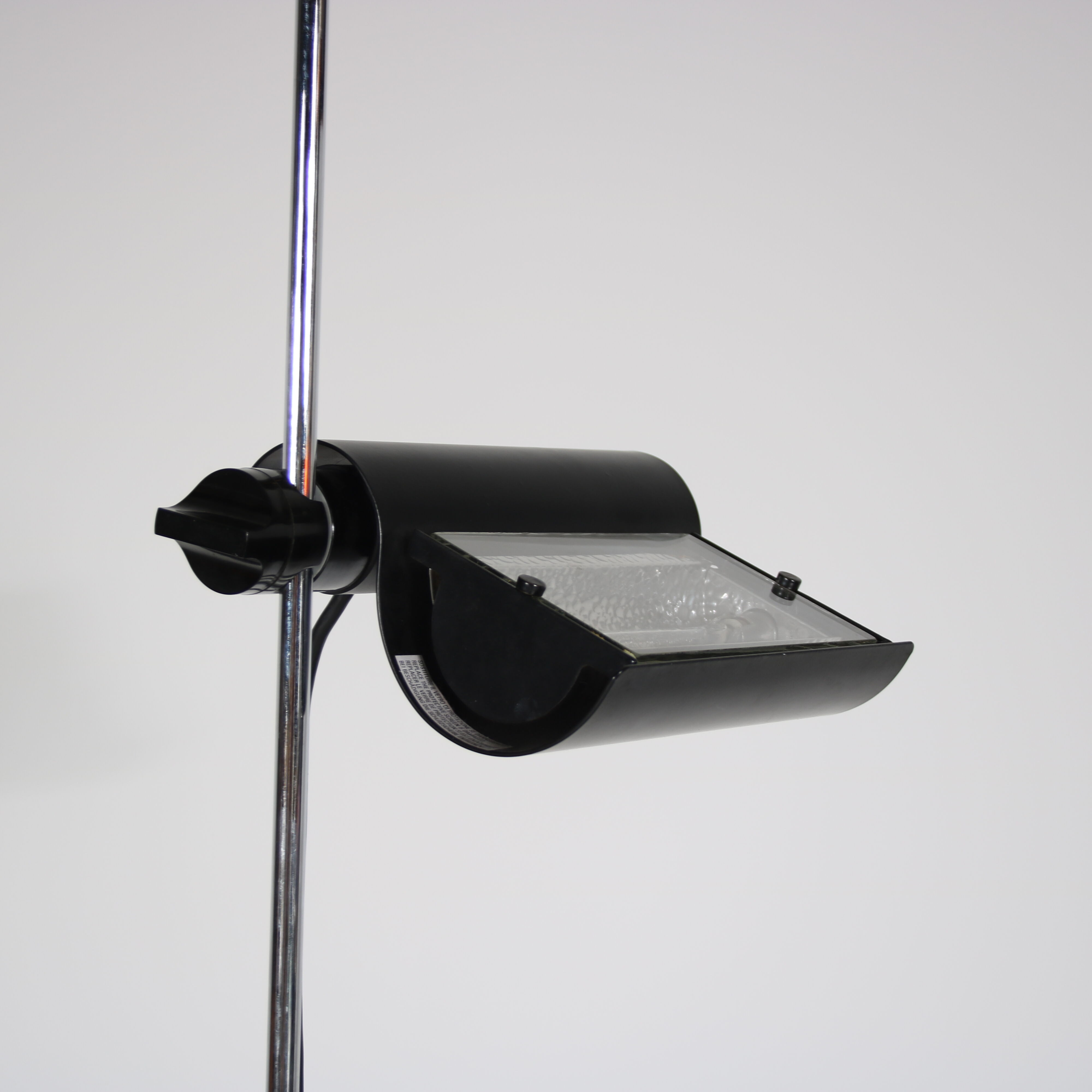 1980s Vico Magistretti floor lamp for Oluce, Italy