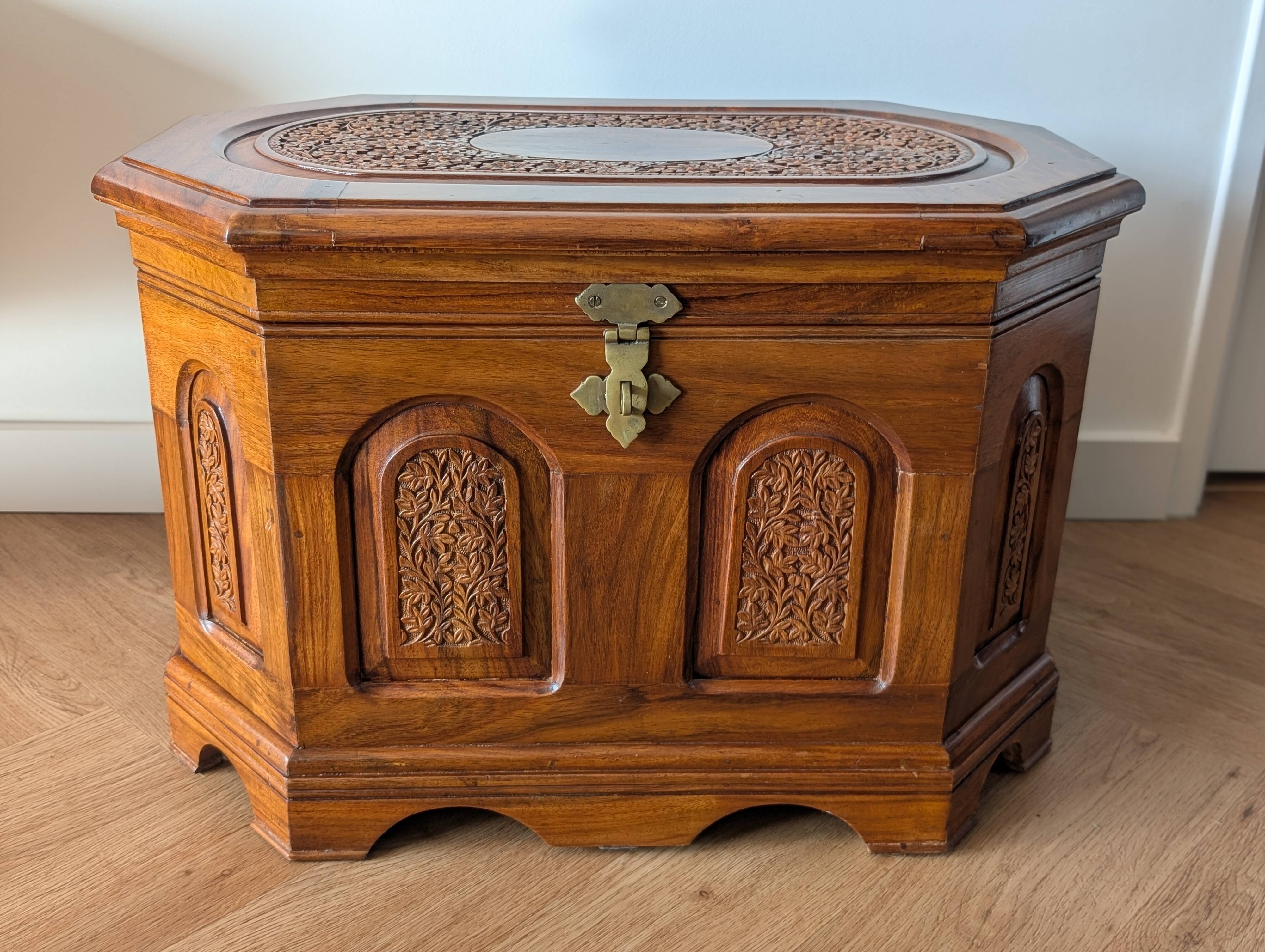 Handcrafted wooden chest with carvings – Pakistan, 1990s