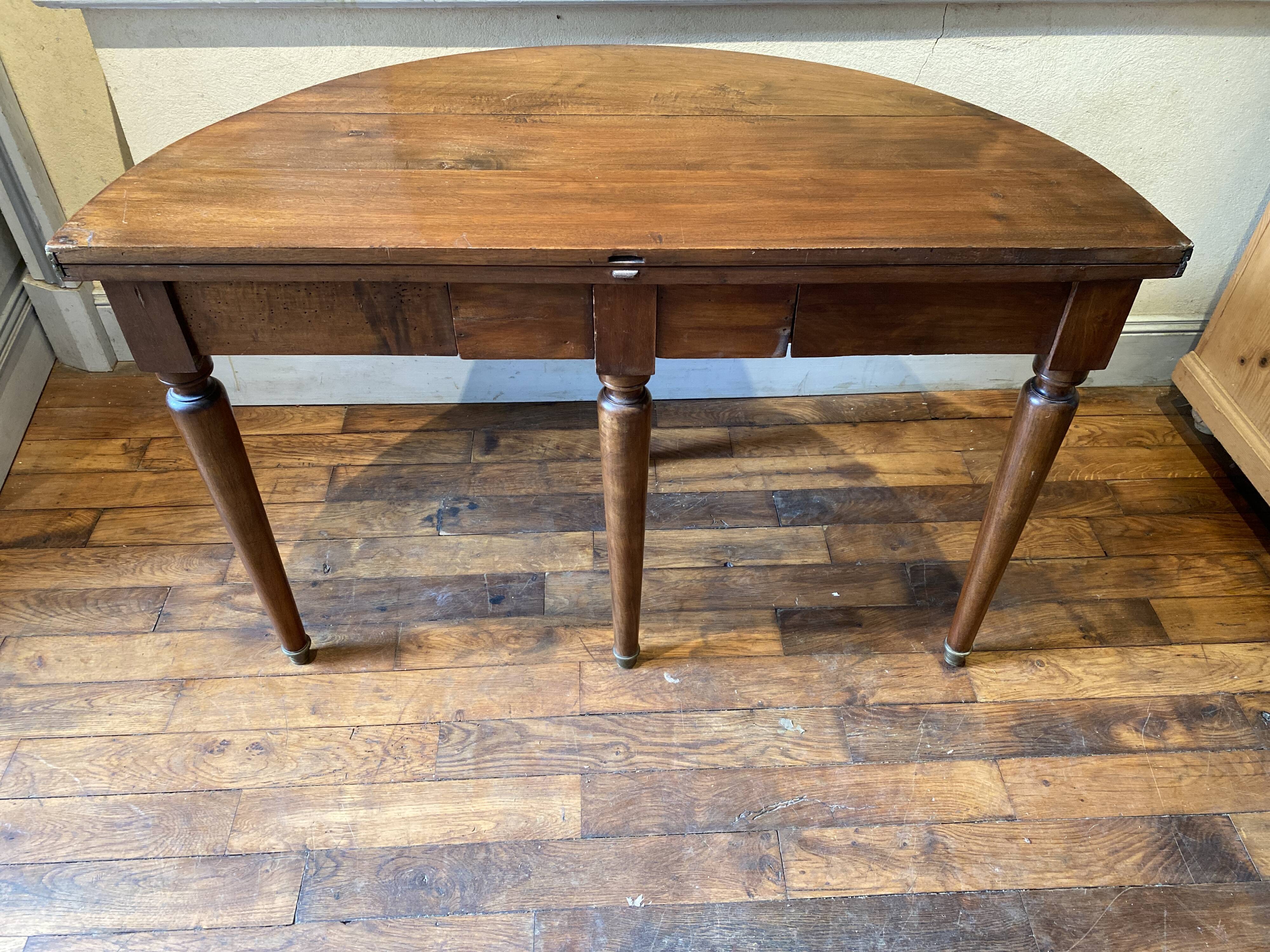 Half moon table in walnut style Louis philippe