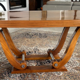 Table Art Déco en loupe d’orme – Années 1930 – Très bel état