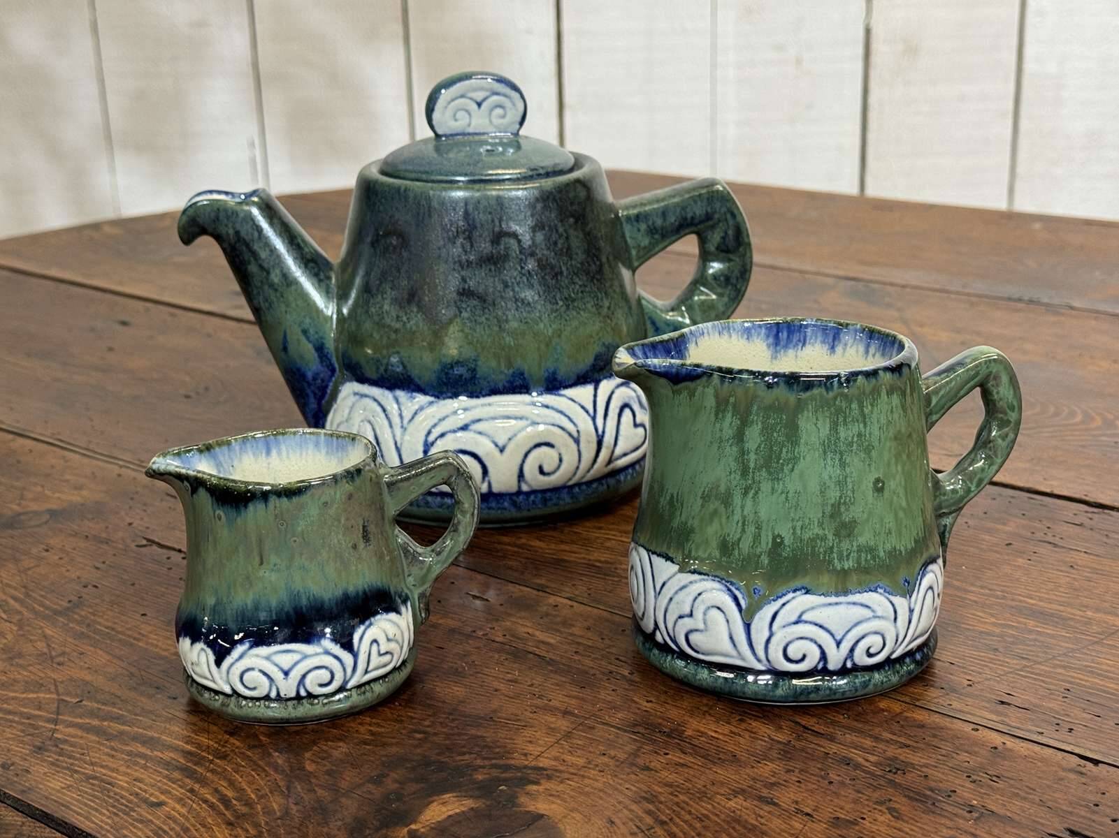 HB QUIMPER stoneware service from the 1930s.