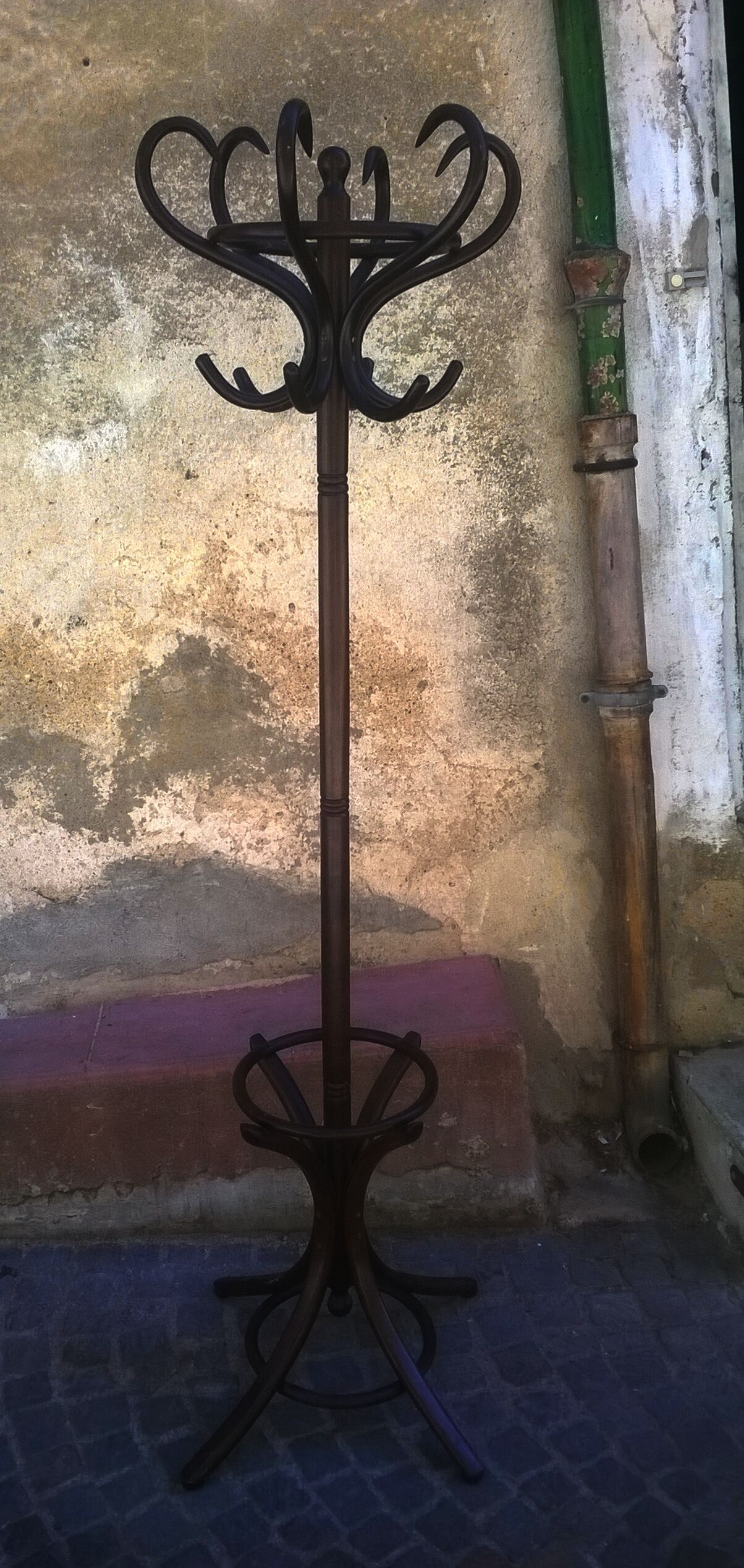 Vintage parrot holder