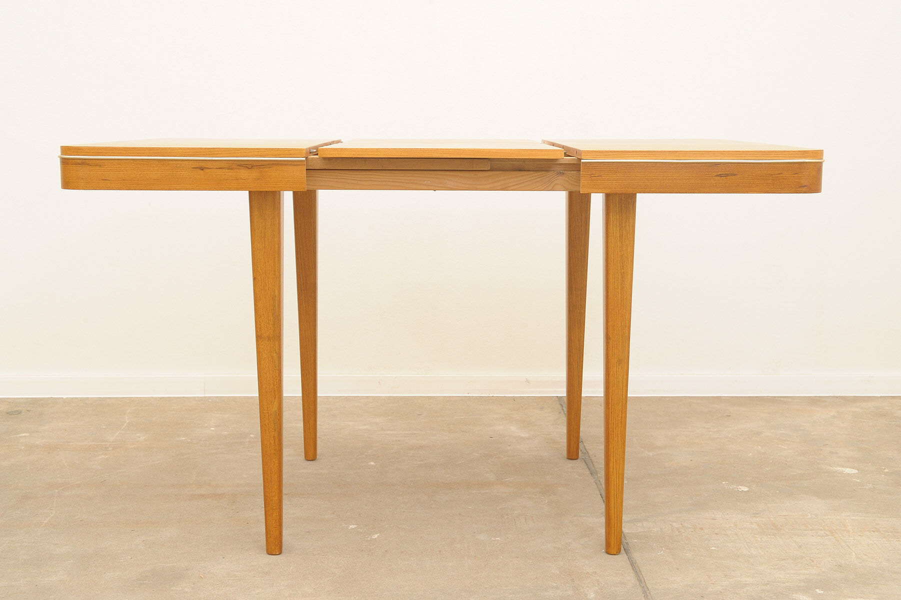 Fully renovated midcentury dining table by Jitona 1960´s, Czechoslovakia