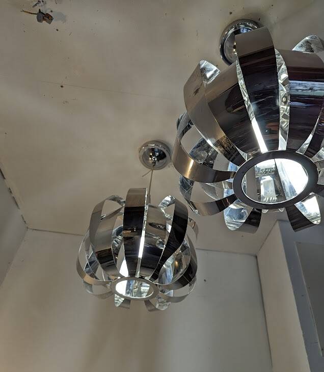 Pair of ERRZS model pendant lights by SEYLUMIERE.