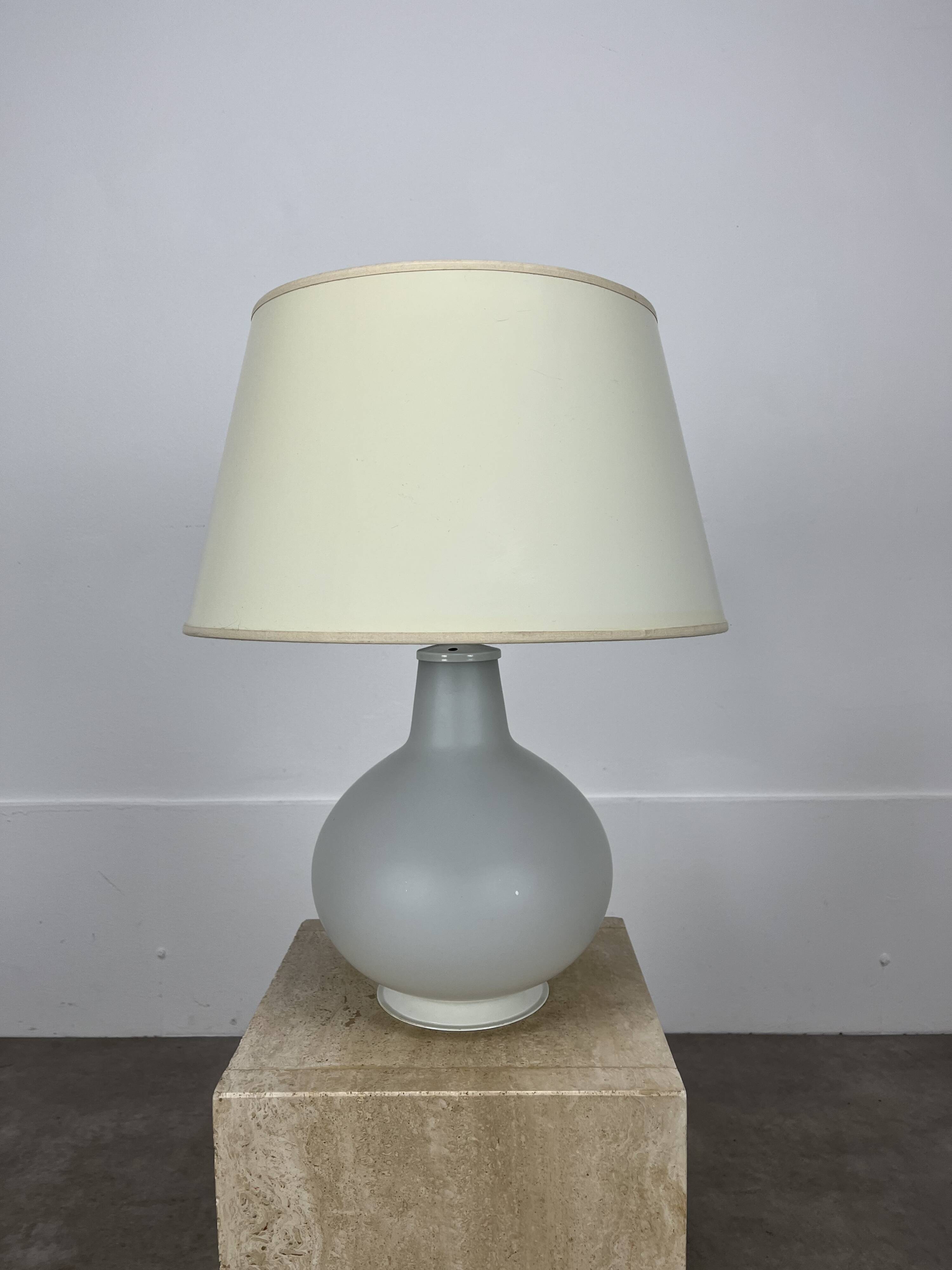 Lampe en verre opalin par Verre Lumière, années 70