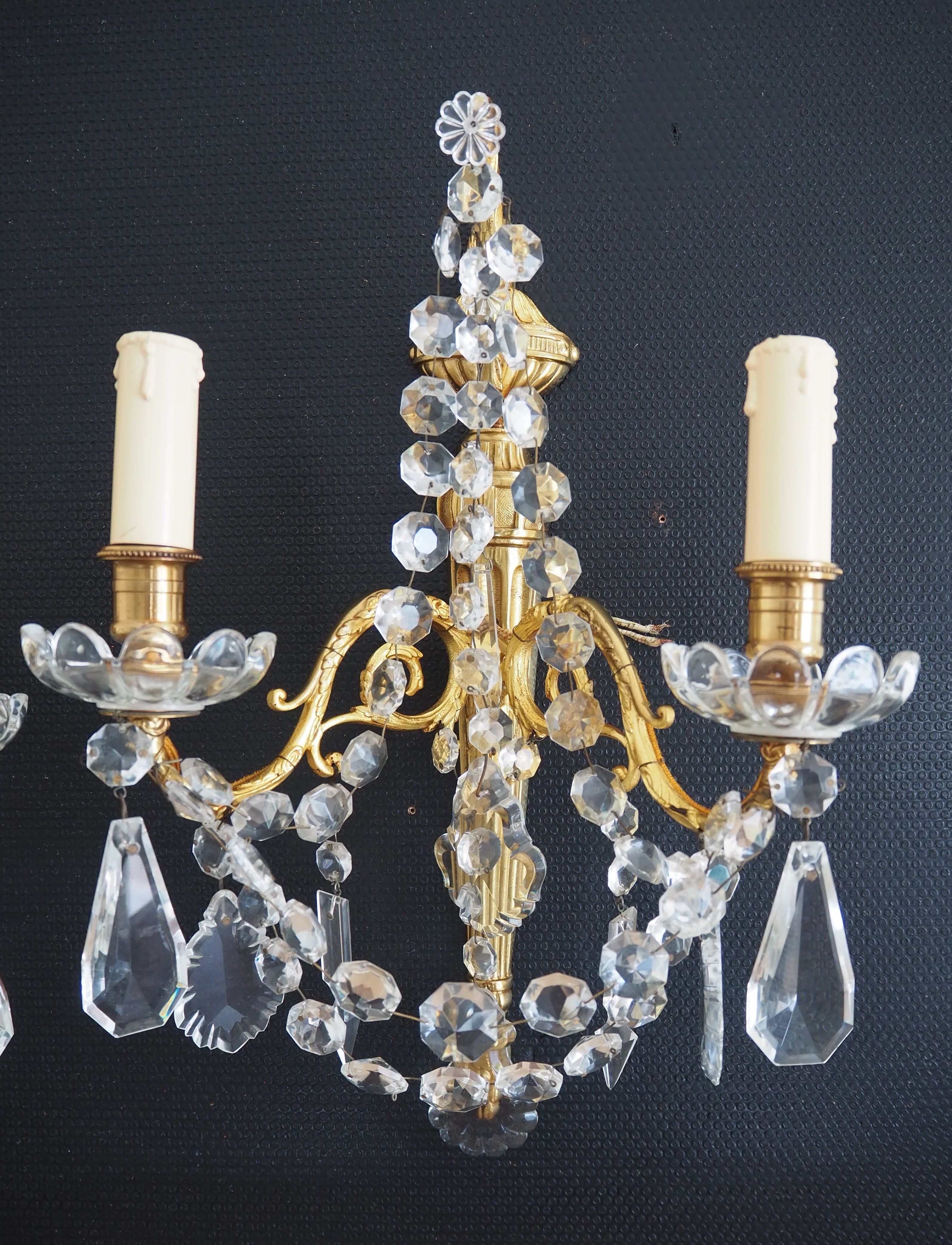 Pair of wall lamps two bronze lights with grapevines and crystal garlands – Louis XV style