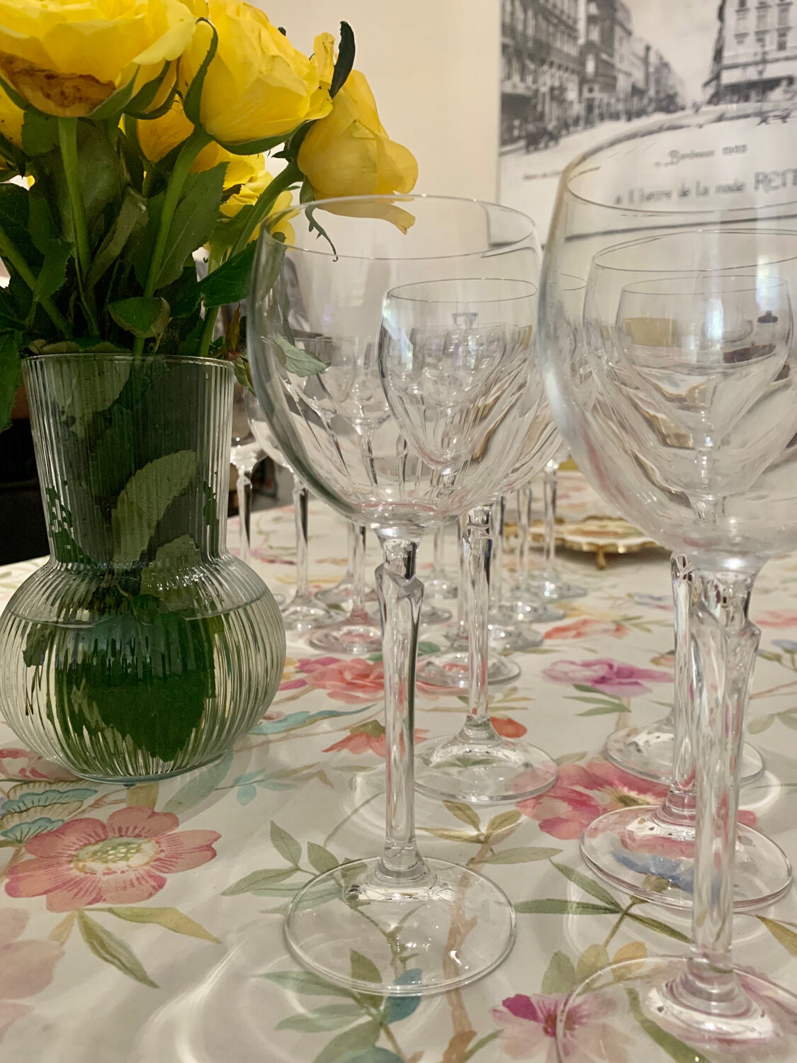 Crystal wine glasses (bud-shaped foot)