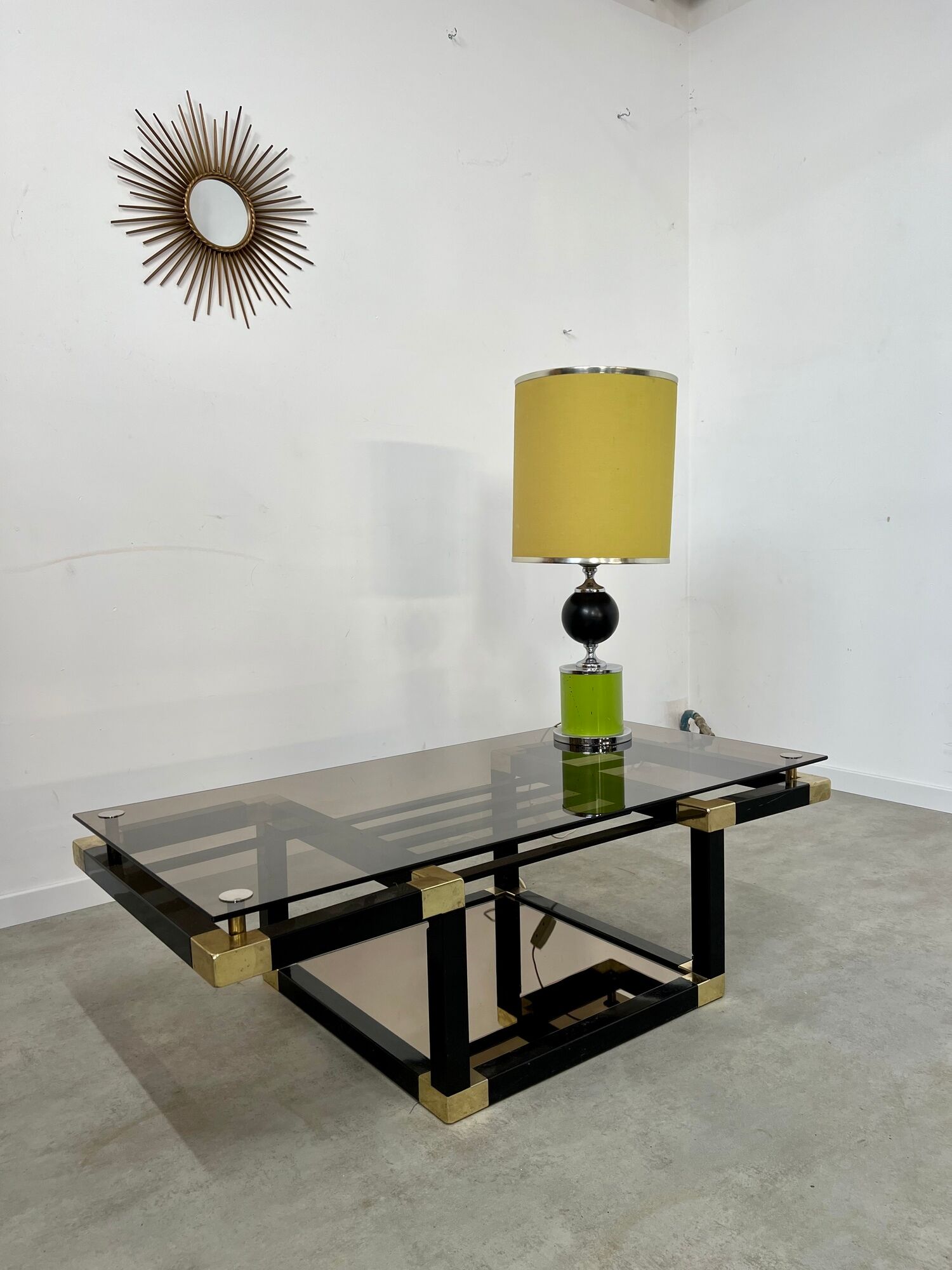 Coffee table in black and gold metal, smoked glass 70 years Romeo Rega vintage