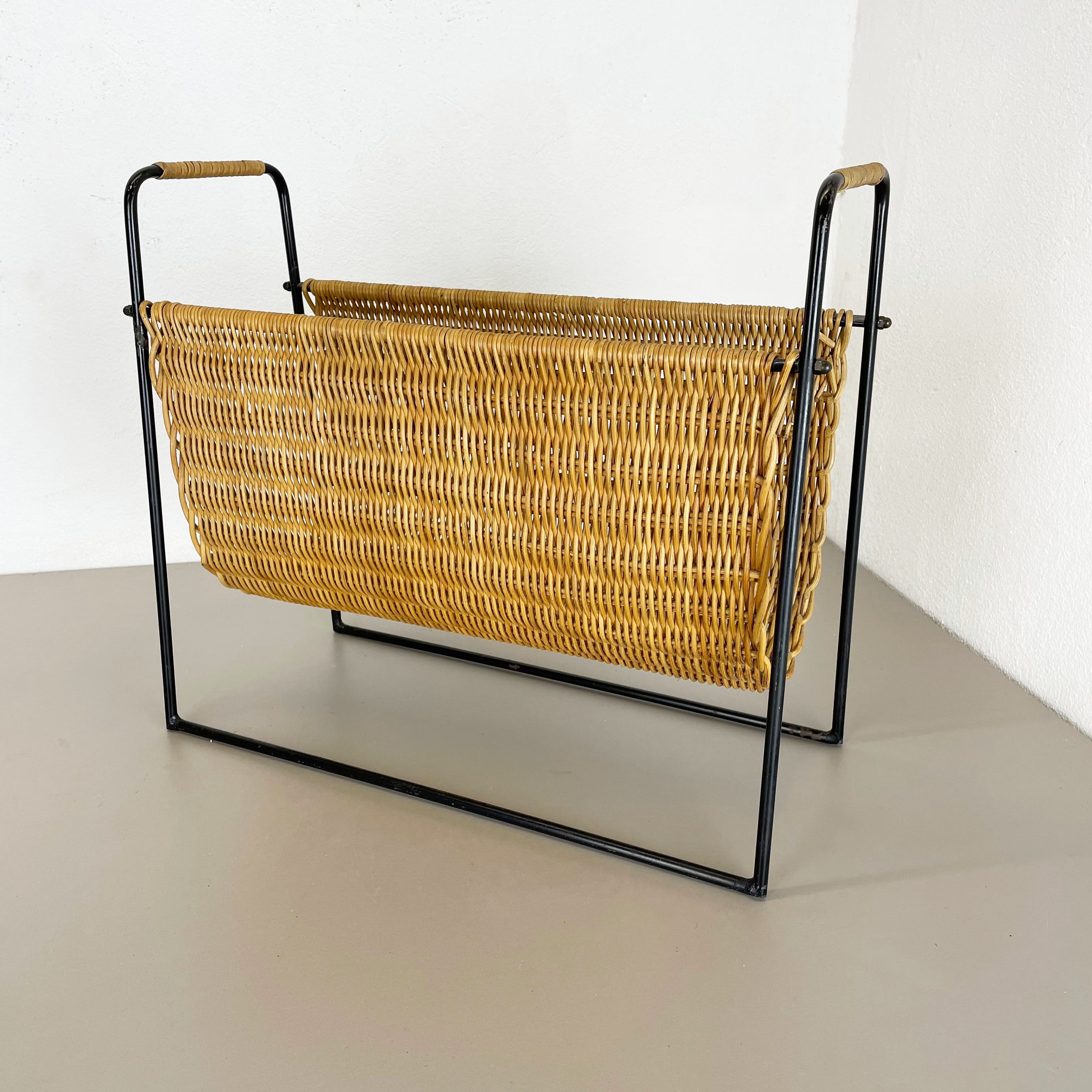 Aubock Style Mid-Century Rattan Bauhaus Magazine Holder, France, 1950s