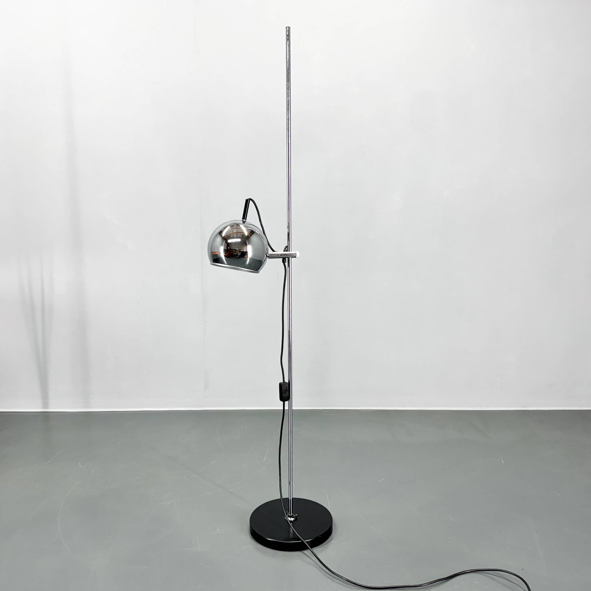 Lampadaire moderne réglable en chrome du milieu du siècle, Allemagne
