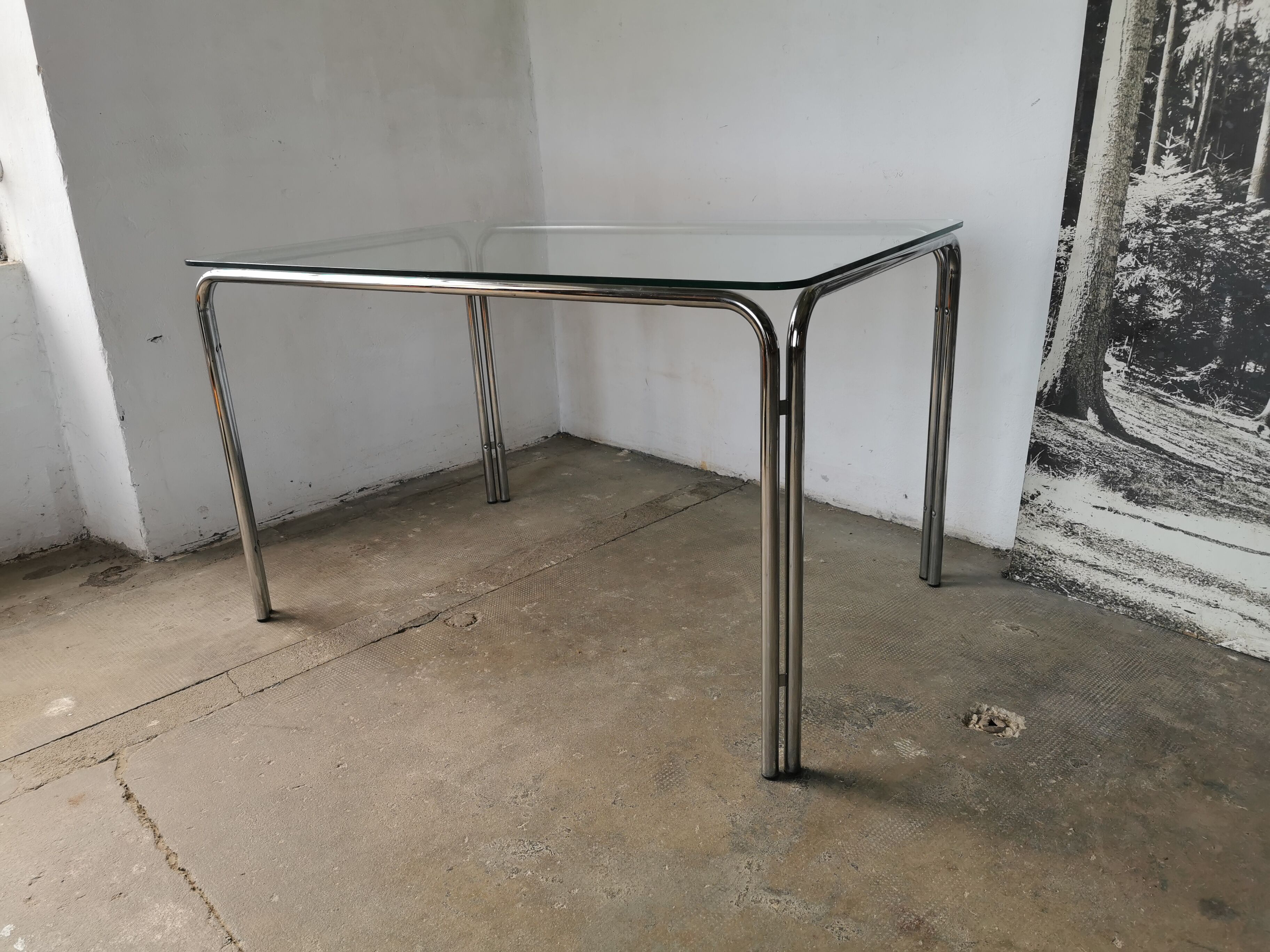 Table in metal chrome and glass 1970