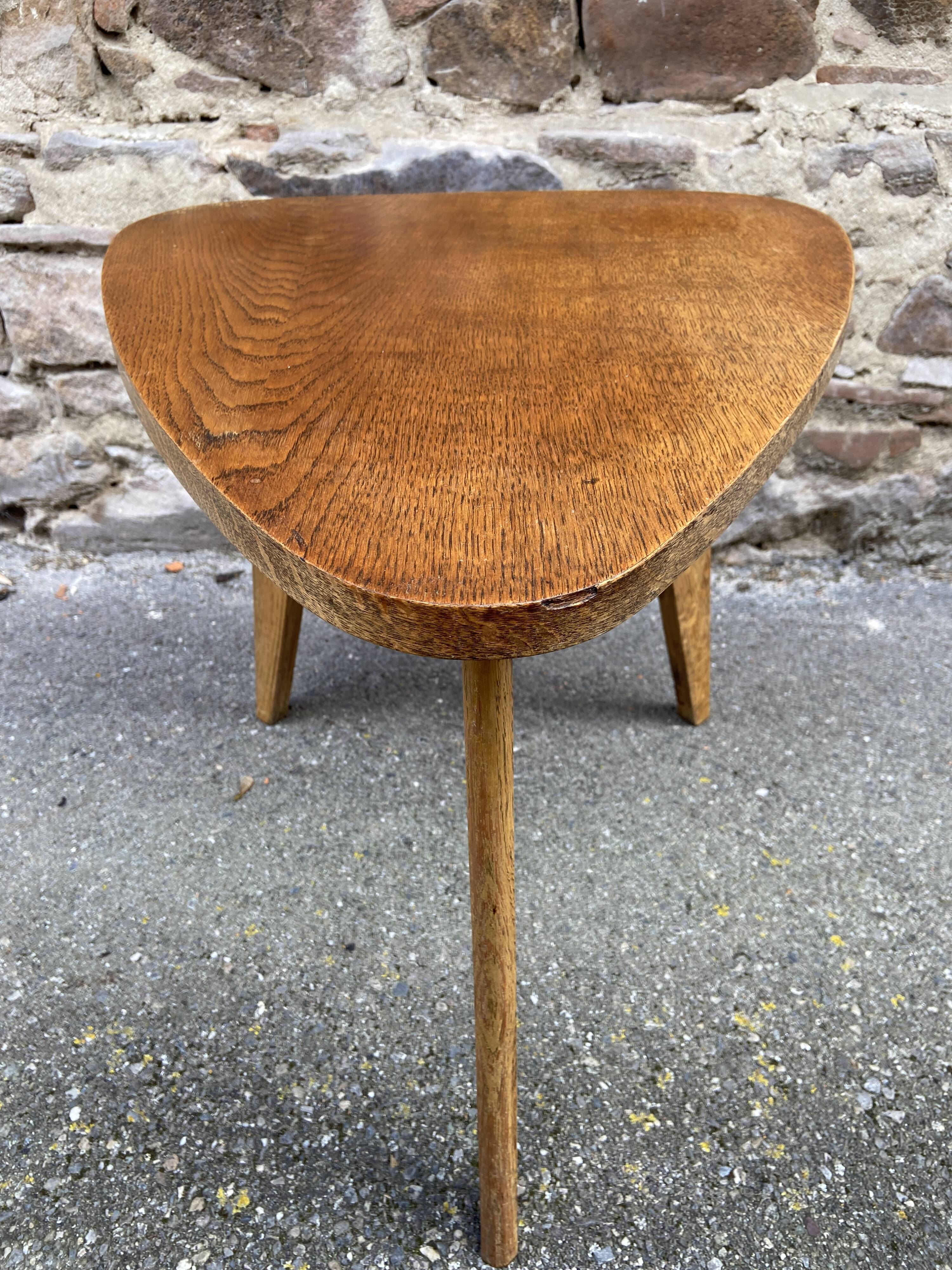 Vintage Art Deco design 50s gueridon coffee table Scandinavian tripod base