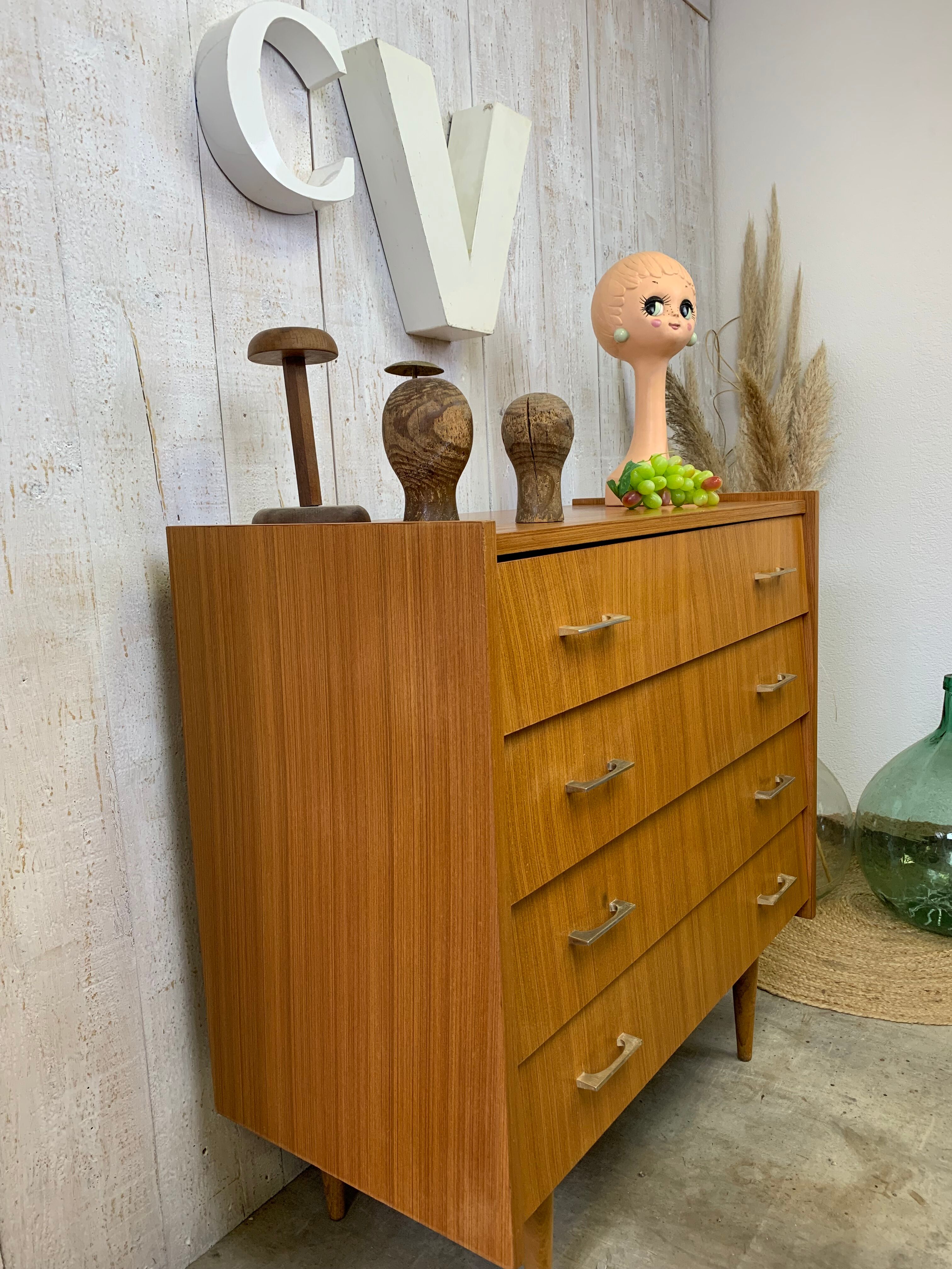 Commode vintage