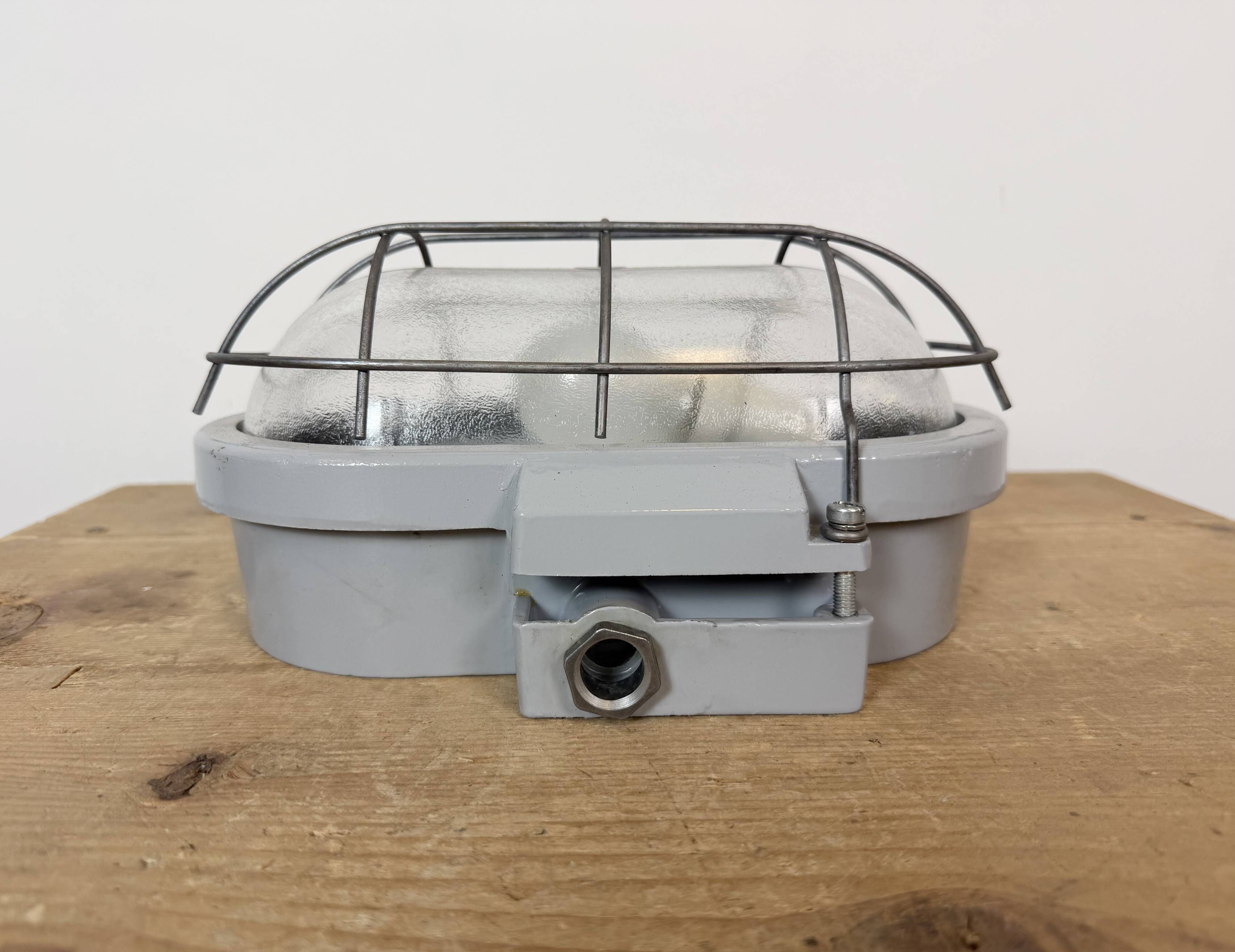Grey Industrial Cast Aluminium Wall Light, 1970s