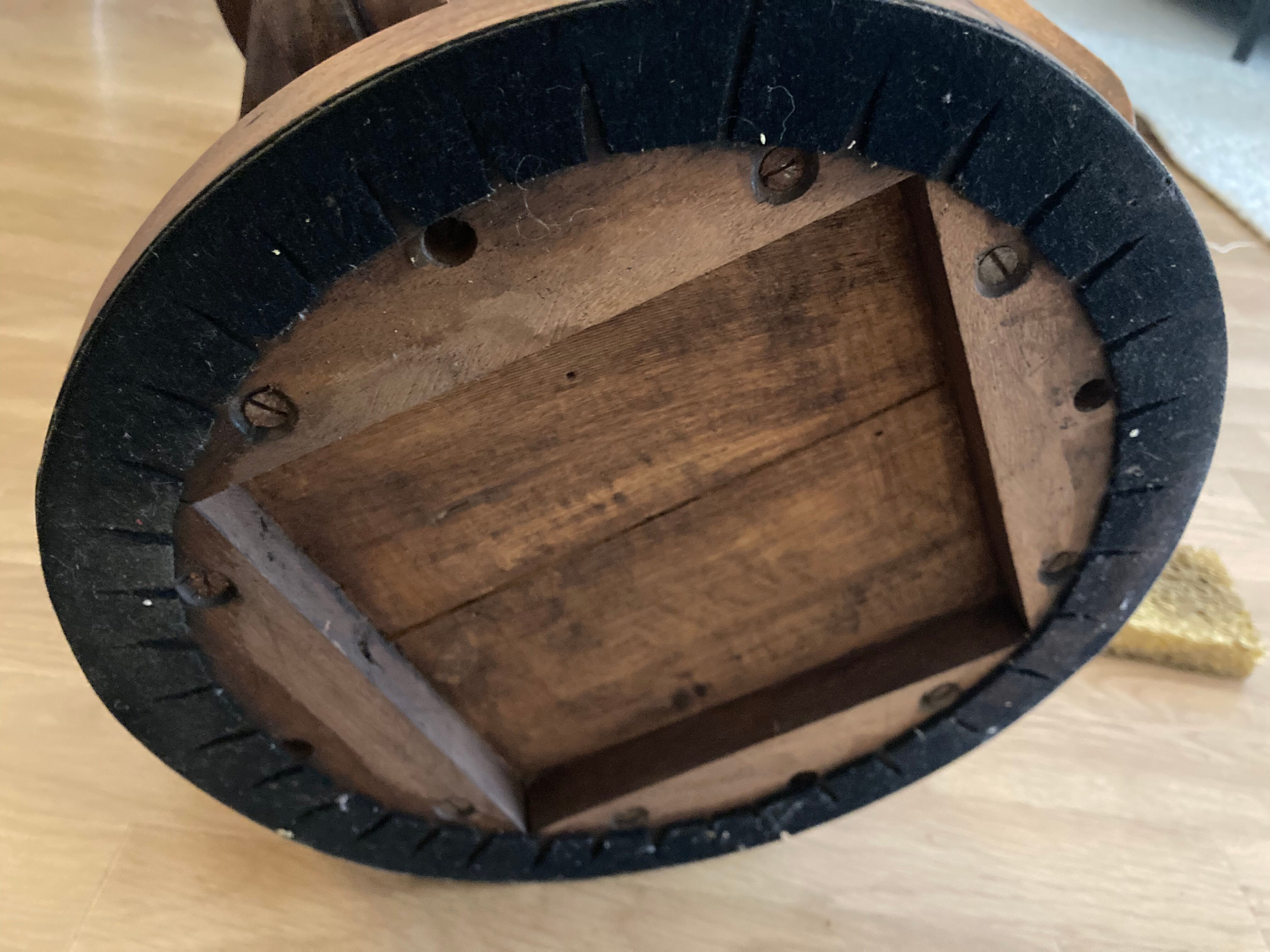 Art Deco pedestal table