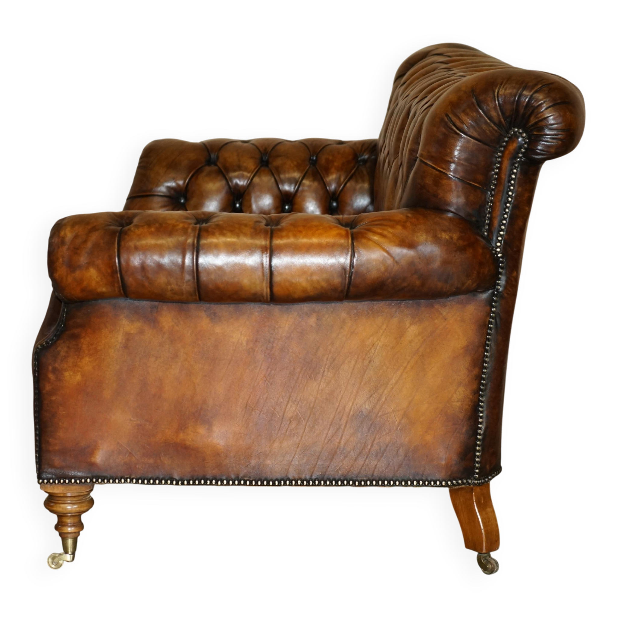 Canapé Chesterfield victorien en cuir serpentin teint à la main