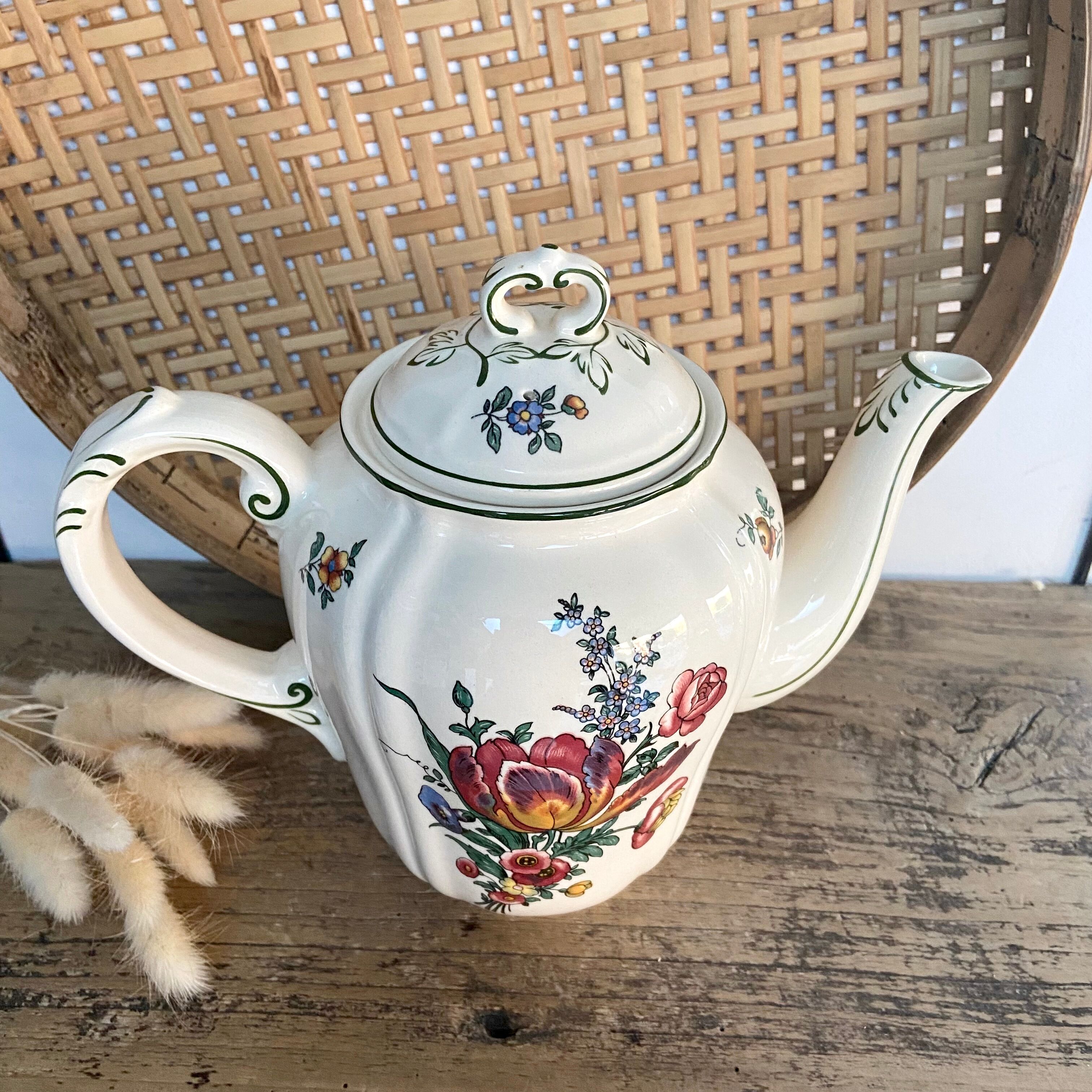 Vintage Villeroy & Boch teapot