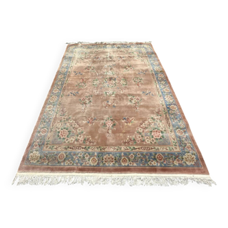 Very large Chinese carpet