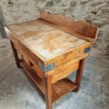 Table de boucher française vintage – Bloc de hêtre des années 1960 – Table de boucher avec tiroir et étagère