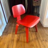 Plywood LCW Ray and Charles Eames. VITRA