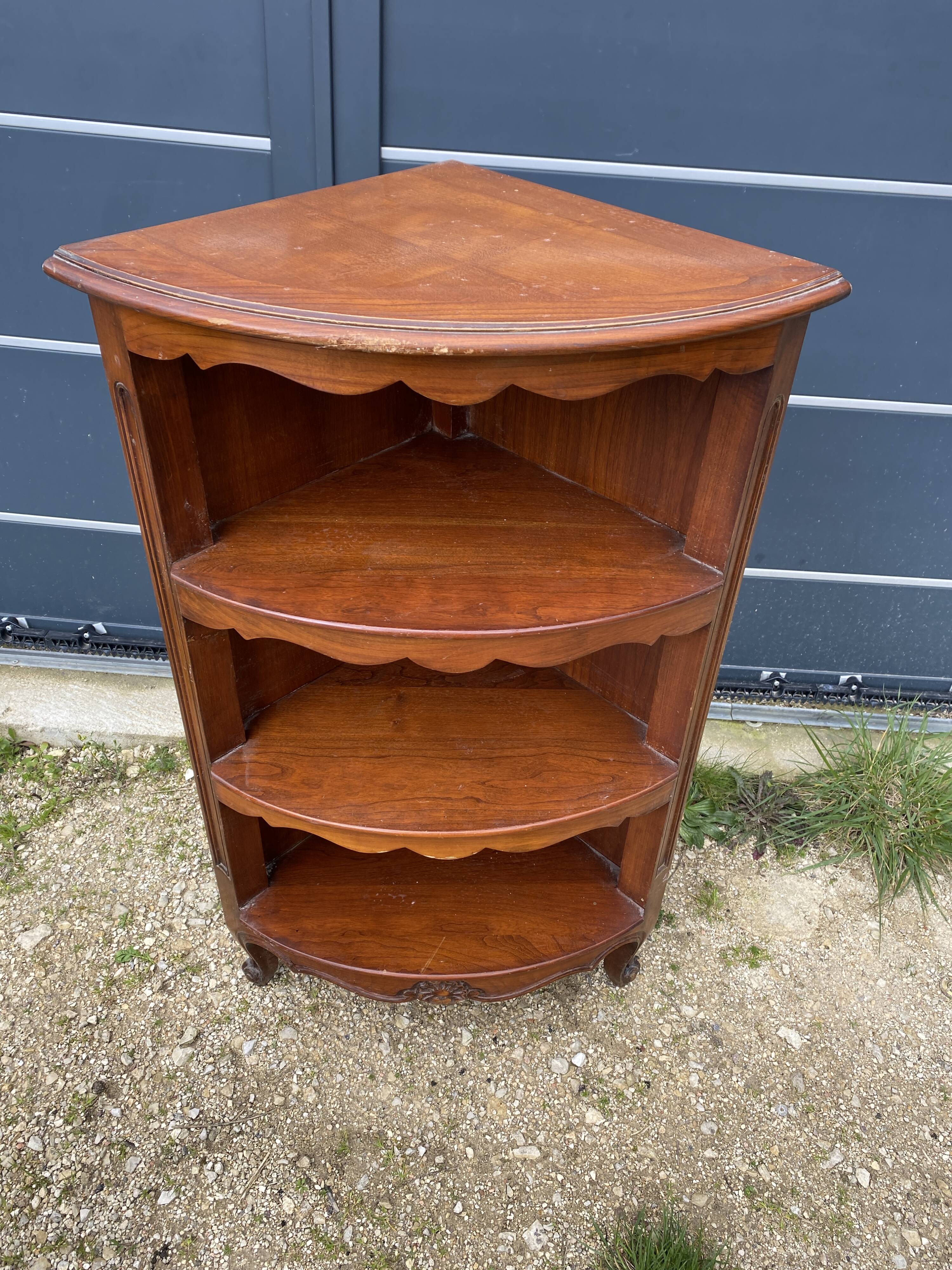 corner cabinet