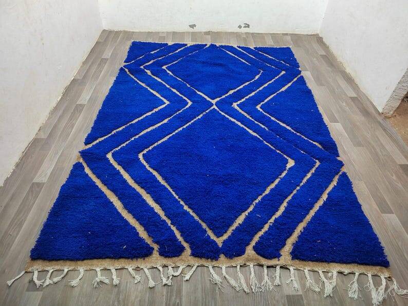 Handmade blue decorated rug 250cm x 200cm